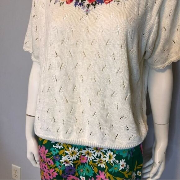 Vintage Short Sleeve Lightweight Hand Embroidered Open Knitted Sweater Size L - Picture 4 of 10